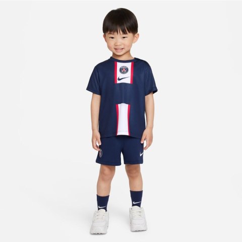 Komplet piłkarski Nike PSG 2022/23 Home Little Kids DJ7917 411 Komplet piłkarski Nike PSG 2022/23 Home Little Kids DJ7917 411