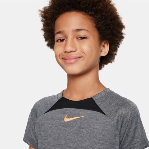Koszulka Nike Dri-FIT Academy DQ8901 010 Koszulka Nike Dri-FIT Academy DQ8901 010