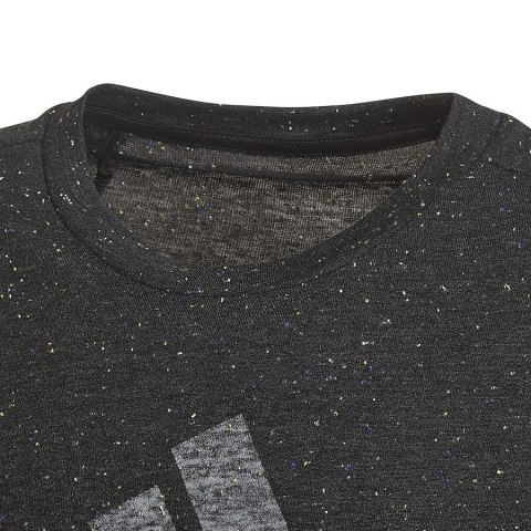 Koszulka adidas Badge of Sport Tee girls HM2646 Koszulka adidas Badge of Sport Tee girls HM2646