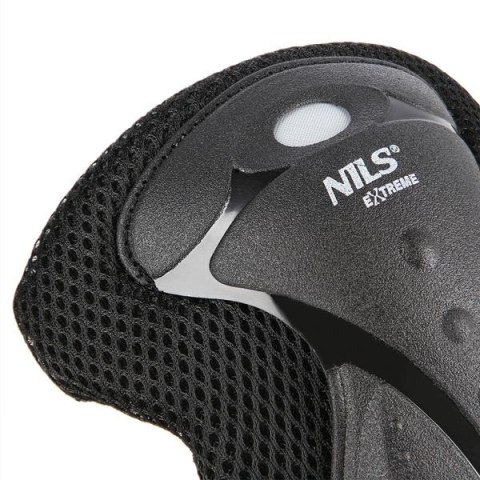 NILS EXTREME H8334 CZARNE ROZM. M ZESTAW OCHRANIACZY NILS EXTREME NILS EXTREME H8334 CZARNE ROZM. M ZESTAW OCHRANIACZY NILS EXTREME