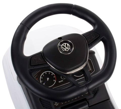 Jeździk pchacz chodzik Volkswagen T-Roc biały Jeździk pchacz chodzik Volkswagen T-Roc biały