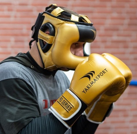 Kask z osłoną nosa PRO Kask z osłoną nosa PRO