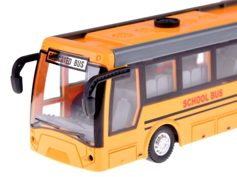 Autobus szkolny miejski przegubowy sterowany za pomocą pilota RC0624 Autobus szkolny miejski przegubowy sterowany za pomocą pilota RC0624