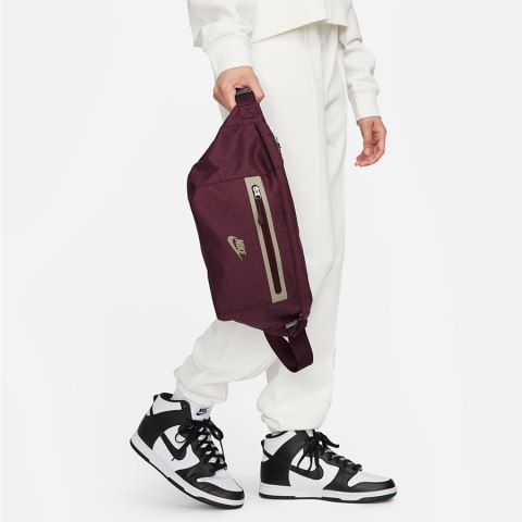 Saszetka nerka Nike Elemental Premium DN2556-681 Saszetka nerka Nike Elemental Premium DN2556-681