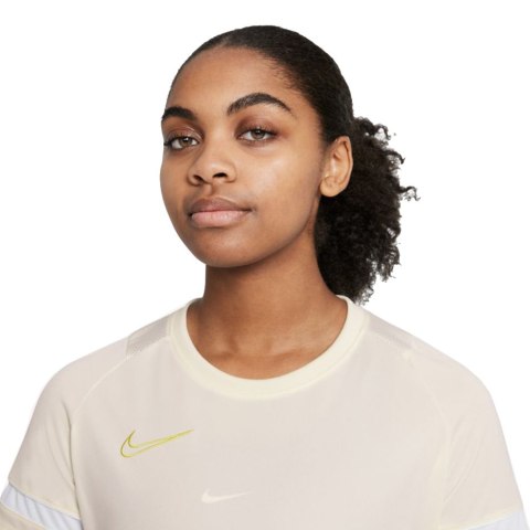 Nike Football Koszulka damska Nike NK Df Academy 21 Top Ss beżowa CV2627 113 Nike Football Koszulka damska Nike NK Df Academy 21 Top Ss beżowa CV2627 113