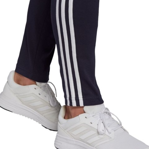Adidas Spodnie męskie adidas Essentials Single granatowe GK8997 Adidas Spodnie męskie adidas Essentials Single granatowe GK8997