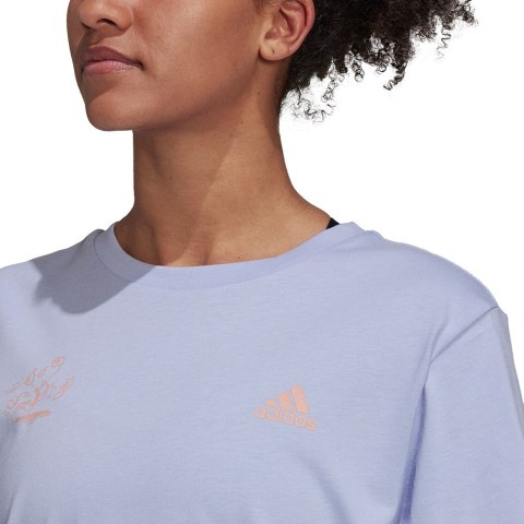 Adidas Koszulka damska adidas Signature Tee fioletowa GV1344 Adidas Koszulka damska adidas Signature Tee fioletowa GV1344