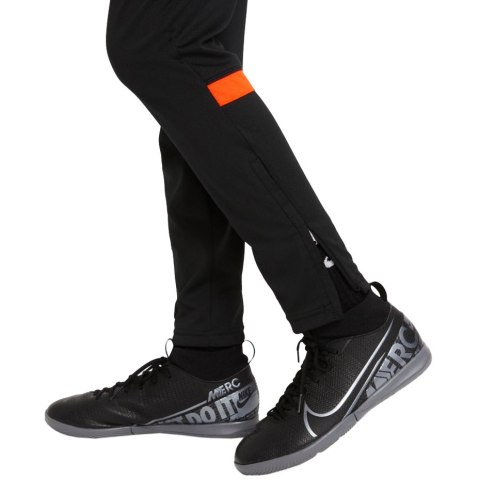 Nike Football Spodnie dla dzieci Nike Df Academy 21 Pant Kp czarne CW6124 017 Nike Football Spodnie dla dzieci Nike Df Academy 21 Pant Kp czarne CW6124 017