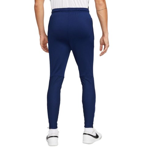 Nike Football Spodnie męskie Nike Therma-Fit Strike Pant Kwpz Winter Warrior granatowe DC9159 492 Nike Football Spodnie męskie Nike Therma-Fit Strike Pant Kwpz Winter Warrior granatowe DC9159 492