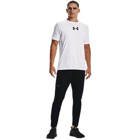 Under Armour Koszulka męska Under Armour Repeat Ss graphics biała 1371264 100 Under Armour Koszulka męska Under Armour Repeat Ss graphics biała 1371264 100