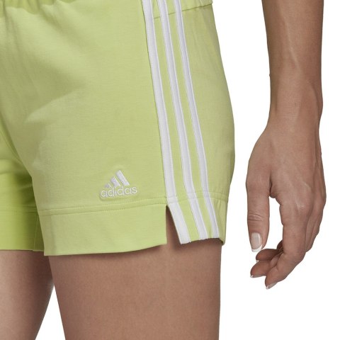 Adidas Spodenki damskie adidas Essentials Slim 3-Stripes Shorts zielone HE9361 Adidas Spodenki damskie adidas Essentials Slim 3-Stripes Shorts zielone HE9361