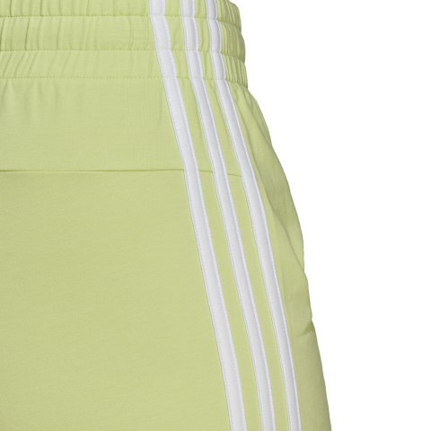 Adidas Spodenki damskie adidas Essentials Slim 3-Stripes Shorts zielone HE9361 Adidas Spodenki damskie adidas Essentials Slim 3-Stripes Shorts zielone HE9361