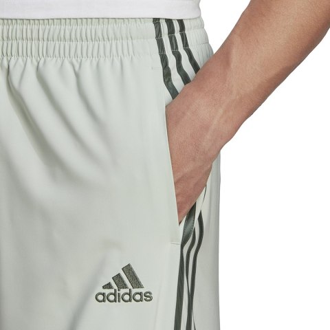 Adidas Spodenki męskie adidas AeroReady Essentials Chelsea 3-Stripes Shorts beżowe HL2257 Adidas Spodenki męskie adidas AeroReady Essentials Chelsea 3-Stripes Shorts beżowe HL2257