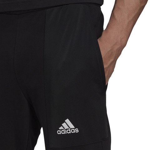 Adidas Spodnie męskie adidas Essentials BrandLove French Terry czarne HK0384 Adidas Spodnie męskie adidas Essentials BrandLove French Terry czarne HK0384