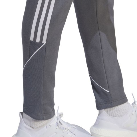 Adidas teamwear Spodnie męskie adidas Tiro 23 League Sweat Tracksuit Bottoms szare HZ3019 Adidas teamwear Spodnie męskie adidas Tiro 23 League Sweat Tracksuit Bottoms szare HZ3019