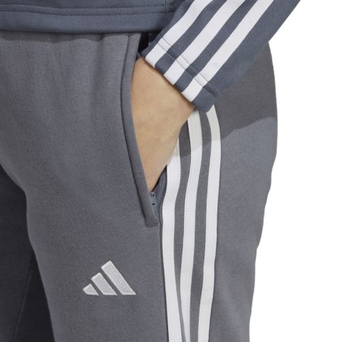 Adidas teamwear Spodnie damskie adidas Tiro 23 League Sweat szare HZ3018 Adidas teamwear Spodnie damskie adidas Tiro 23 League Sweat szare HZ3018