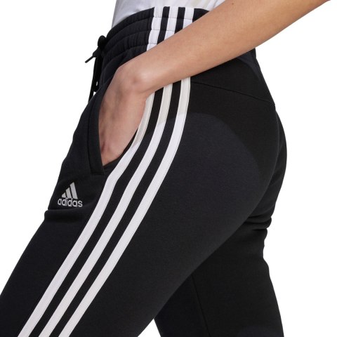 Adidas Spodnie damskie adidas Essentials 3-Stripes Fleece czarne HZ5753 Adidas Spodnie damskie adidas Essentials 3-Stripes Fleece czarne HZ5753