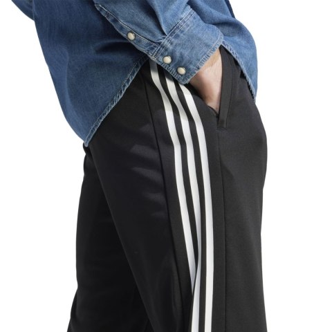 Adidas Spodnie męskie adidas Tiro Wordmark czarne IA3048 Adidas Spodnie męskie adidas Tiro Wordmark czarne IA3048