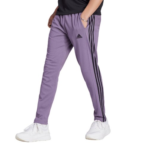 Adidas Spodnie męskie adidas Essentials Single Jersey Tapered Open Hem 3-Stripes fioletowe IJ8699 Adidas Spodnie męskie adidas Essentials Single Jersey Tapered Open Hem 3-Stripes fioletowe IJ8699