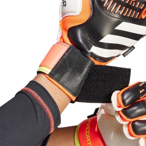 Adidas teamwear Rękawice bramkarskie adidas Predator Glove Match Fingersave IQ4037 Adidas teamwear Rękawice bramkarskie adidas Predator Glove Match Fingersave IQ4037