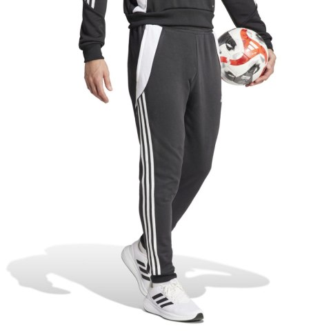 Adidas teamwear Spodnie męskie adidas Tiro 24 Sweat czarno-białe IP1976 Adidas teamwear Spodnie męskie adidas Tiro 24 Sweat czarno-białe IP1976