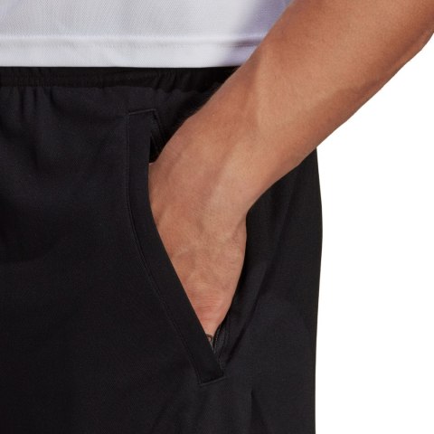 Adidas Spodenki męskie adidas Train Essentials Logo Training czarne IB8121 Adidas Spodenki męskie adidas Train Essentials Logo Training czarne IB8121