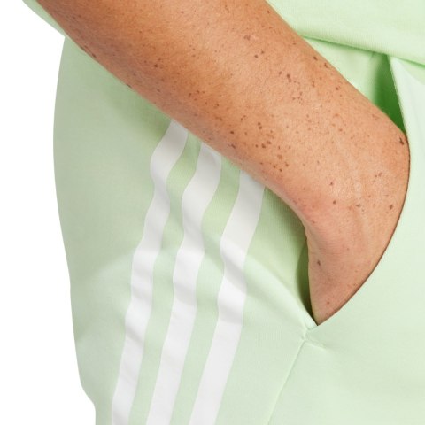 Adidas Spodenki męskie adidas Future Icons 3-Stripes zielone IR9200 Adidas Spodenki męskie adidas Future Icons 3-Stripes zielone IR9200