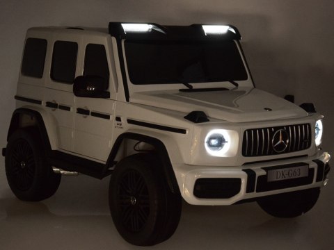 Auto na akumulator Mercedes G klasa 63 AMG 4x4 Panel Radio 2osoby PA0309 BIAŁY Auto na akumulator Mercedes G klasa 63 AMG 4x4 Panel Radio 2osoby PA0309 BIAŁY