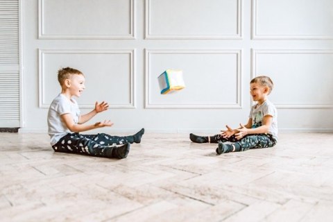 Zestaw Kostka Edukacyjna z kieszeniami + karty + pisak Zestaw Kostka Edukacyjna z kieszeniami + karty + pisak