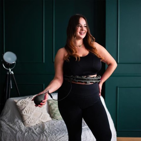 HMS ZESTAW HULA HOP HHW12 BLACK Z WYPUSTKAMI I OBCIĄŻNIKIEM HMS + PAS BR163 BLACK PLUS SIZE HMS ZESTAW HULA HOP HHW12 BLACK Z WYPUSTKAMI I OBCIĄŻNIKIEM HMS + PAS BR163 BLACK PLUS SIZE