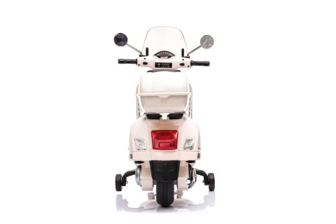 Jeździk akumulatorowy Scooter Vespa z kuferkiem biały Jeździk akumulatorowy Scooter Vespa z kuferkiem biały