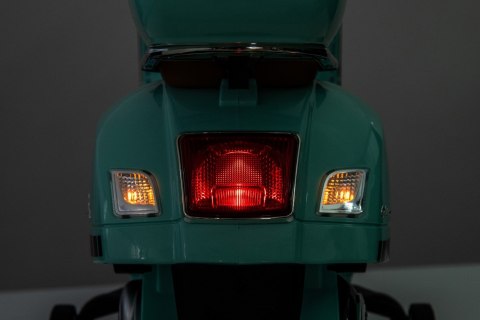 Jeździk akumulatorowy Scooter Vespa z kuferkiem turkusowy Jeździk akumulatorowy Scooter Vespa z kuferkiem turkusowy