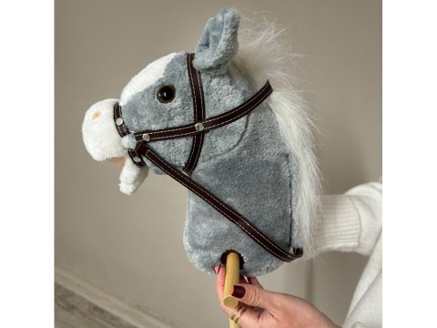 Hobby Horse Koń na patyku Dźwięk galopu i rżenia + ruchomy pysk ZA5442 Hobby Horse Koń na patyku Dźwięk galopu i rżenia + ruchomy pysk ZA5442