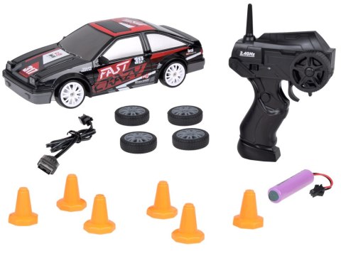 Samochód zdalnie sterowany do driftu AUTO drift pilot RC pachołki RC697 Samochód zdalnie sterowany do driftu AUTO drift pilot RC pachołki RC697