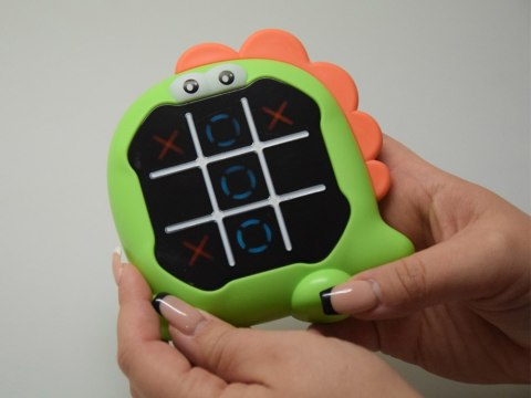 Elektroniczna Gra Dinozaur 3w1 Kółko Krzyżyk GR0704 Elektroniczna Gra Dinozaur 3w1 Kółko Krzyżyk GR0704