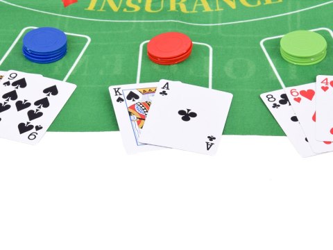 Zestaw Gra karciana 2w1 Poker i BlackJack Żetony + karty + plansza GR0706 Zestaw Gra karciana 2w1 Poker i BlackJack Żetony + karty + plansza GR0706