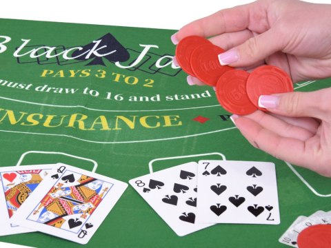 Zestaw Gra karciana 2w1 Poker i BlackJack Żetony + karty + plansza GR0706 Zestaw Gra karciana 2w1 Poker i BlackJack Żetony + karty + plansza GR0706