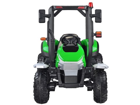 Duży Traktor z przyczepą 4x4+ pilot światło PA0266 zielony Duży Traktor z przyczepą 4x4+ pilot światło PA0266 zielony