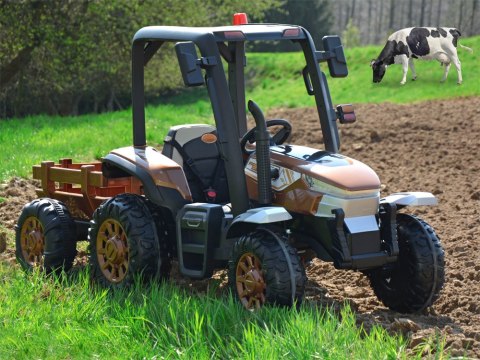 Duży Traktor z przyczepą 4x4+ pilot światło PA0266 zielony Duży Traktor z przyczepą 4x4+ pilot światło PA0266 zielony