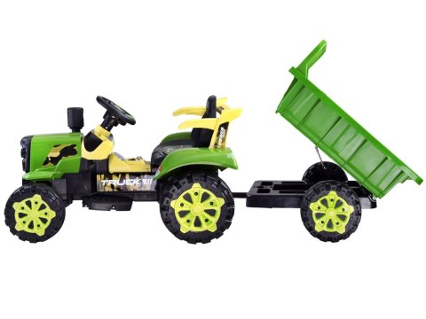 Traktor z przyczepą na akumulator świeci PA0234 Traktor z przyczepą na akumulator świeci PA0234