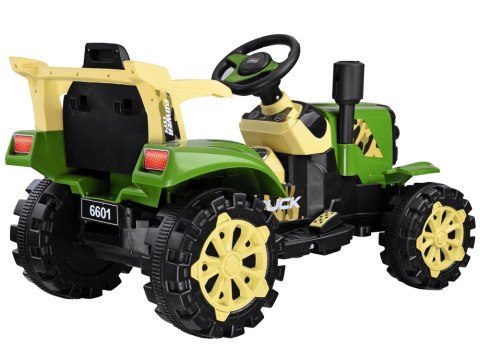 Traktor z przyczepą na akumulator świeci PA0234 Traktor z przyczepą na akumulator świeci PA0234