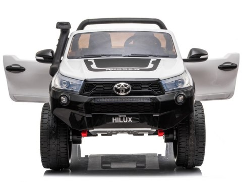 Auto na akumulator duża Toyota Hilux 2osoby PA0250 biały Auto na akumulator duża Toyota Hilux 2osoby PA0250 biały